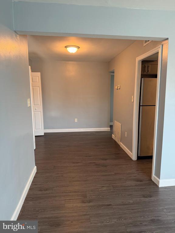 Building Photo - 924 7th St