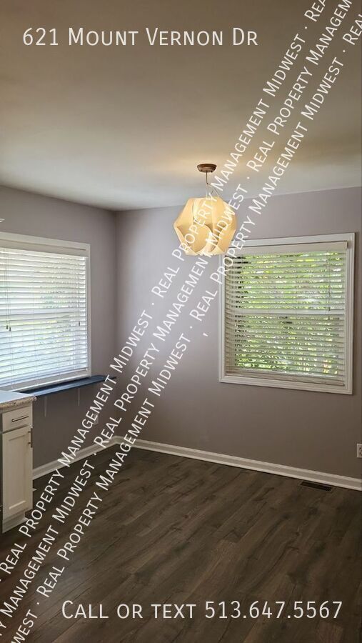 Building Photo - 621 Mt Vernon Dr