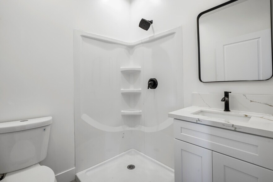 Building Photo - 11533 Dronfield Ave