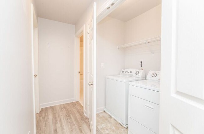 Building Photo - 2069 Cobblestone Cir NE