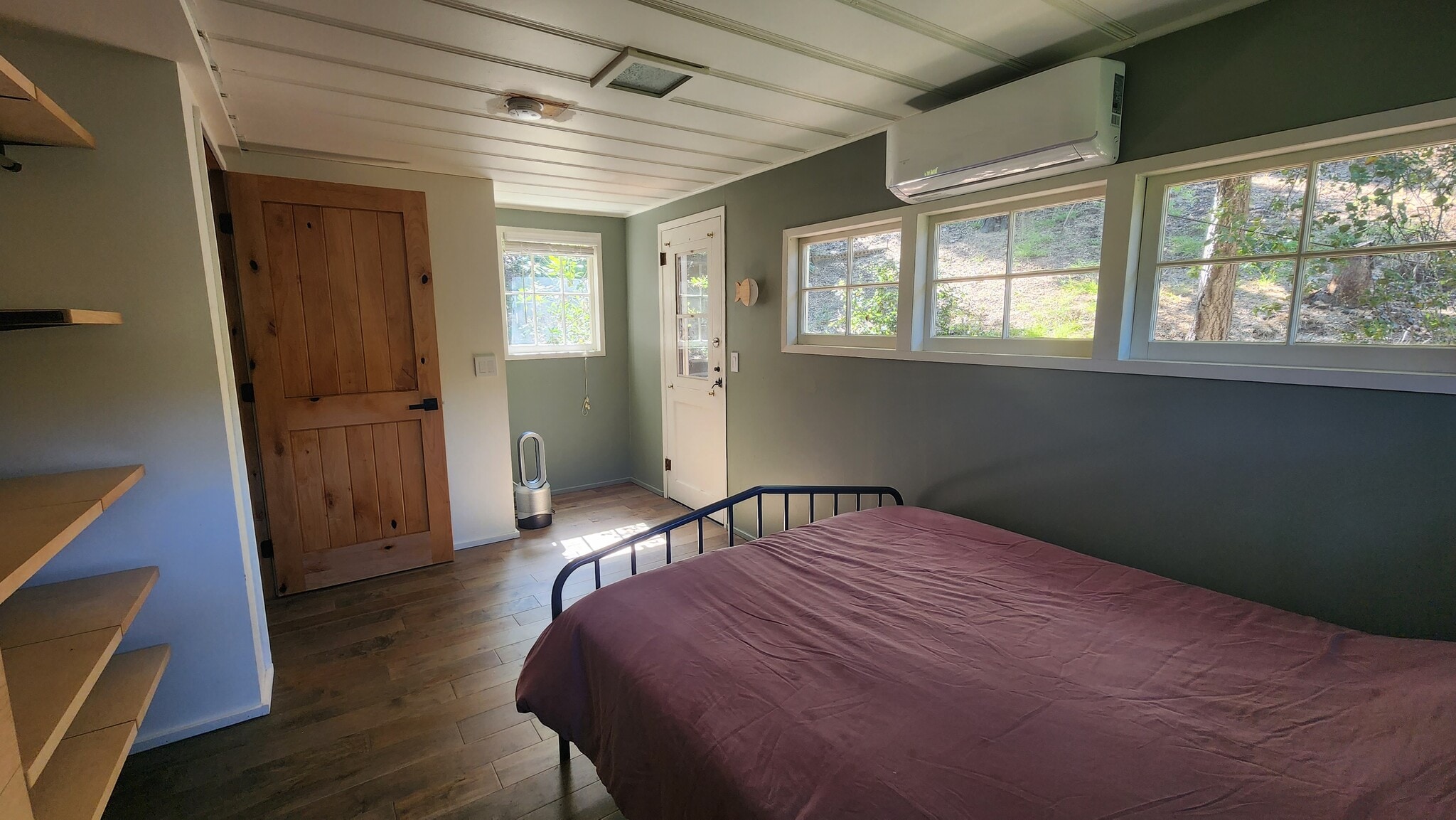 Building Photo - 9710 Mistletoe Rd