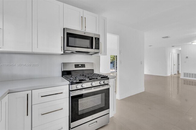 Building Photo - 13011 SW 80th St