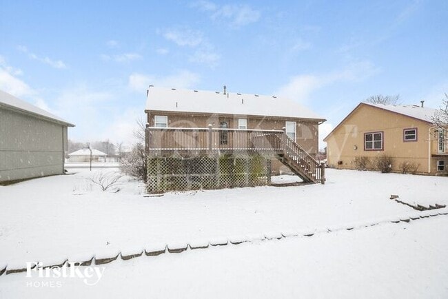 Building Photo - 701 Corrington Dr