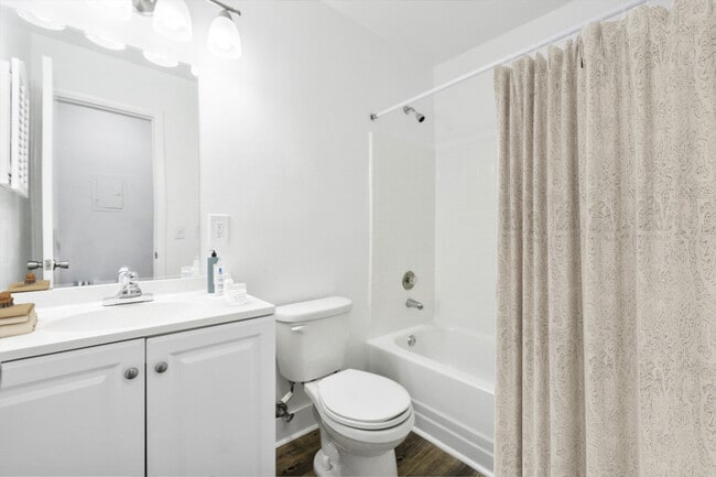 Building Photo - Rocky Creek Apartments