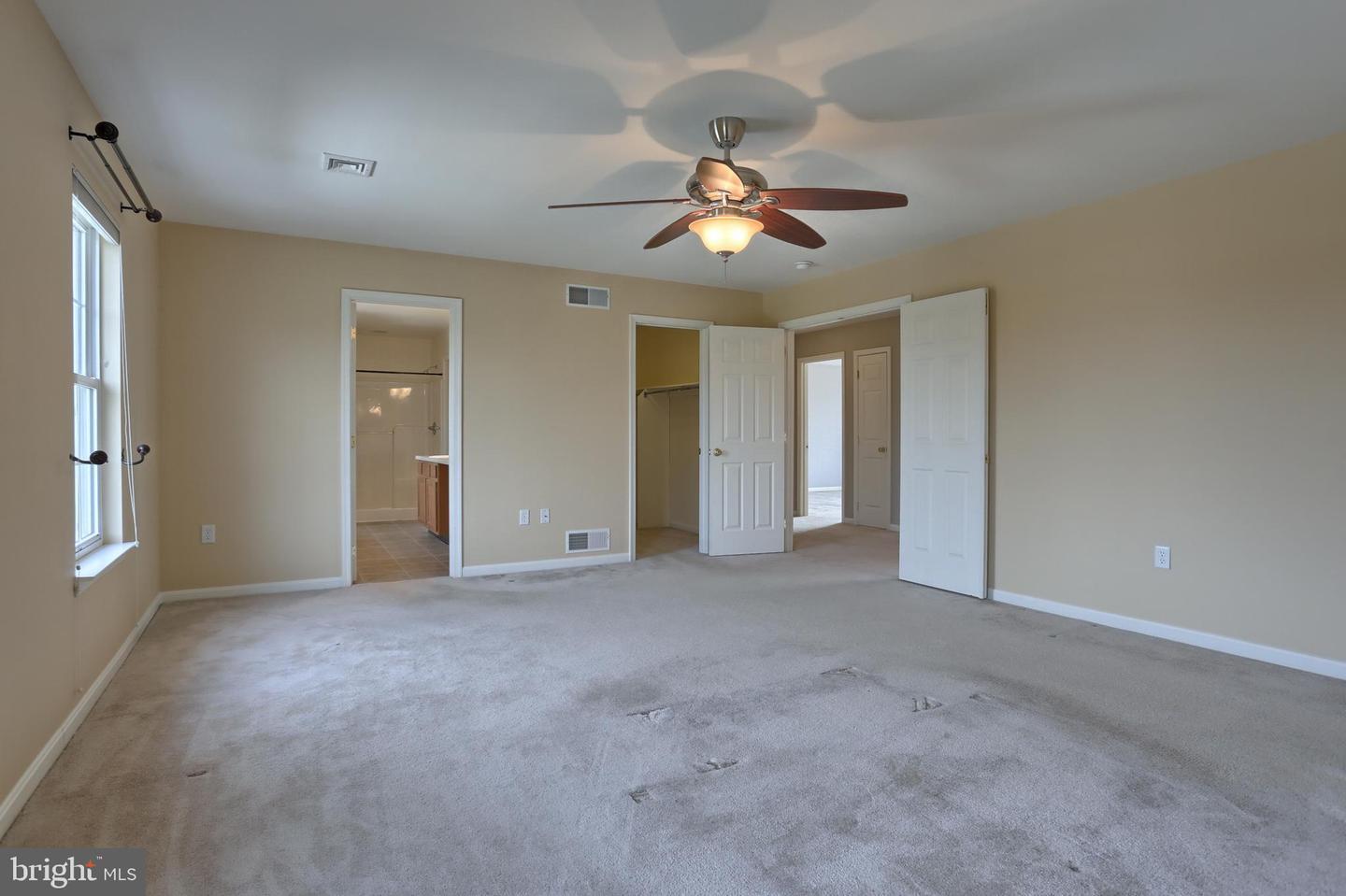 Building Photo - 150 Merlin Dr