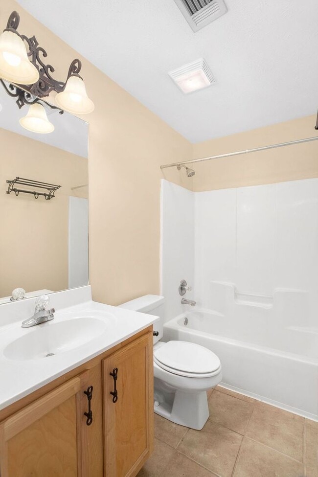 Building Photo - cl1114