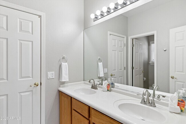 Building Photo - 8611 W Foothill Dr