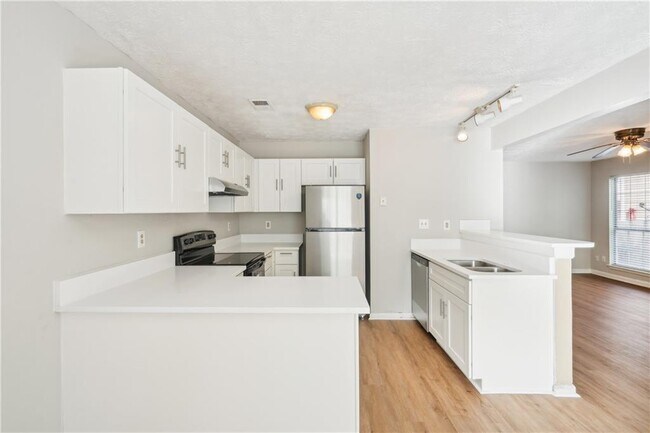 Building Photo - 1066 Rock Creek Ln