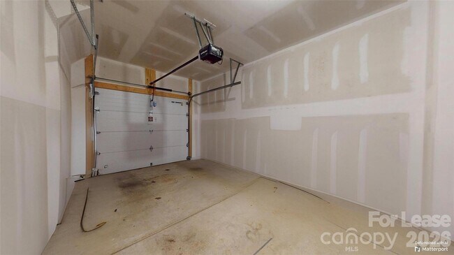 Building Photo - 8988 Clayton Aly