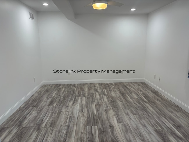 Building Photo - Fully Renovated Condo For Rent in West War...