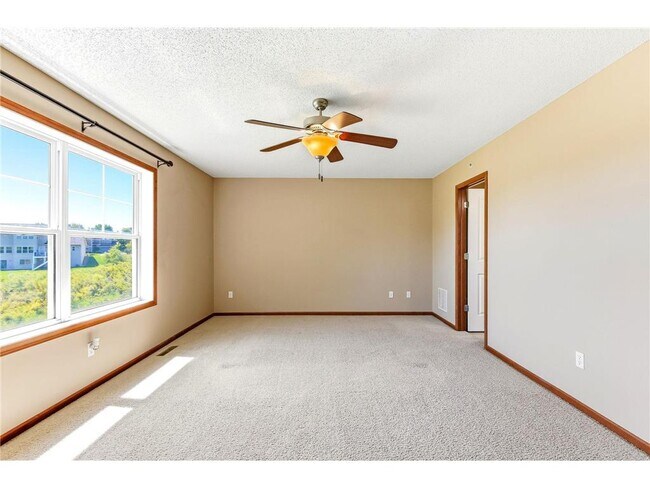 Building Photo - 15655 60th Ave N