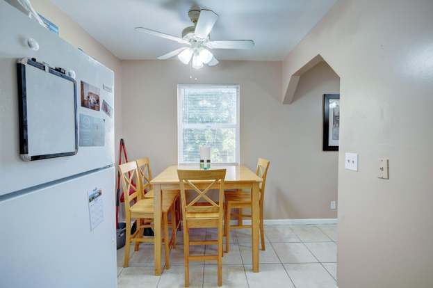 Building Photo - 8867 Sunset Dr