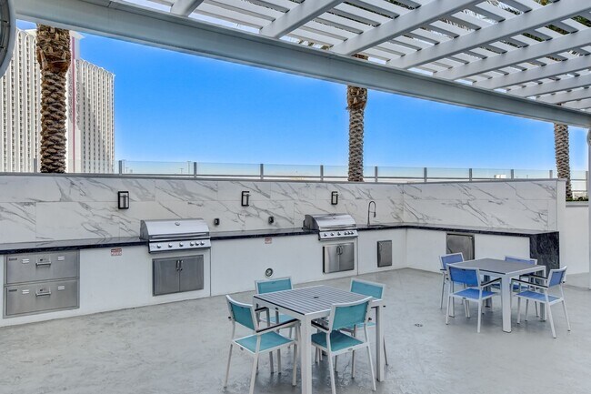 Building Photo - Sky Las Vegas 3705-City/Mtn views from this Stunning 2Bd/2Ba Residence