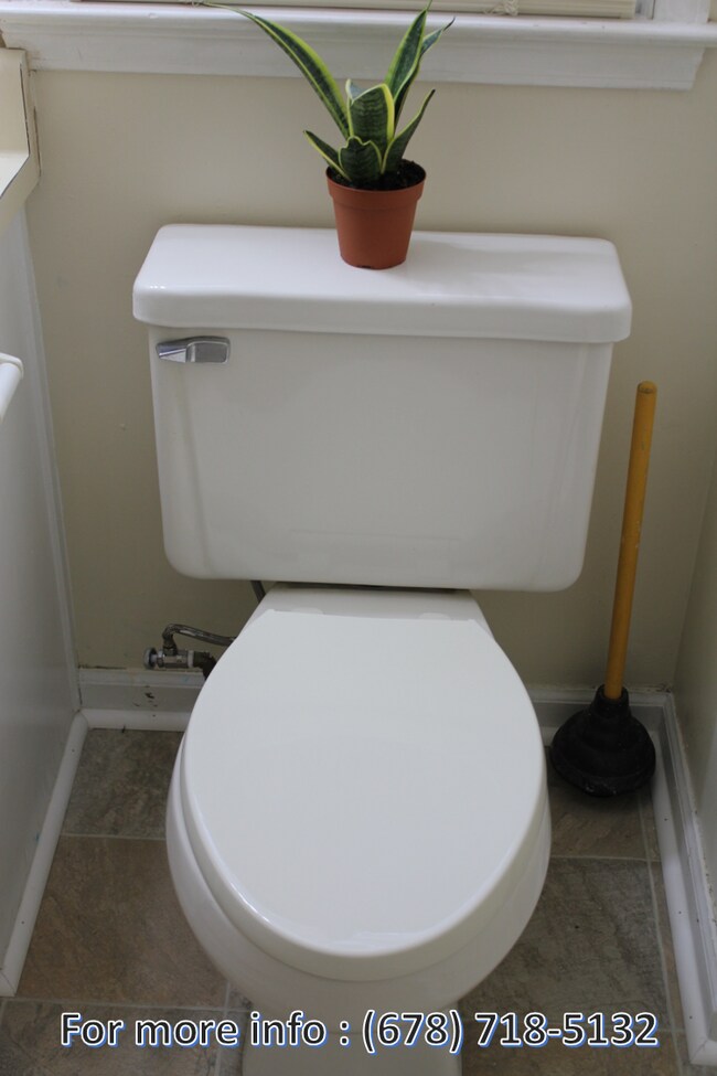 Building Photo - 1410 Ashbrook Dr NW