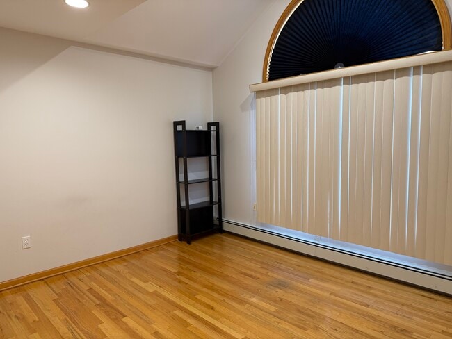 Building Photo - 49 Orris Ave