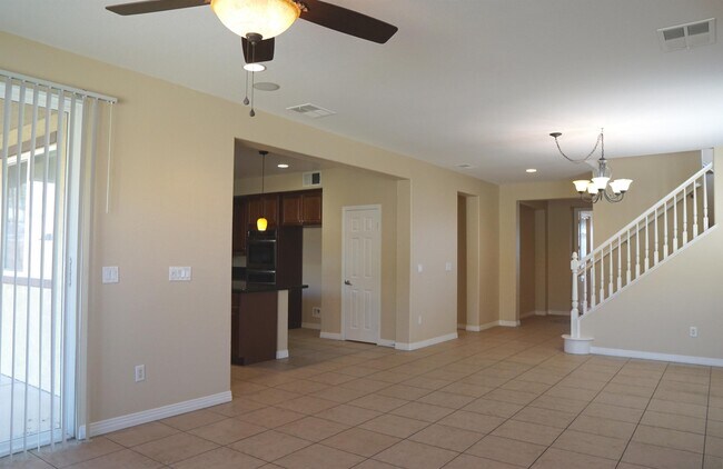 Building Photo - 35579 Domani Dr