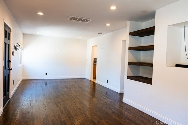 Building Photo - 1428 5th St