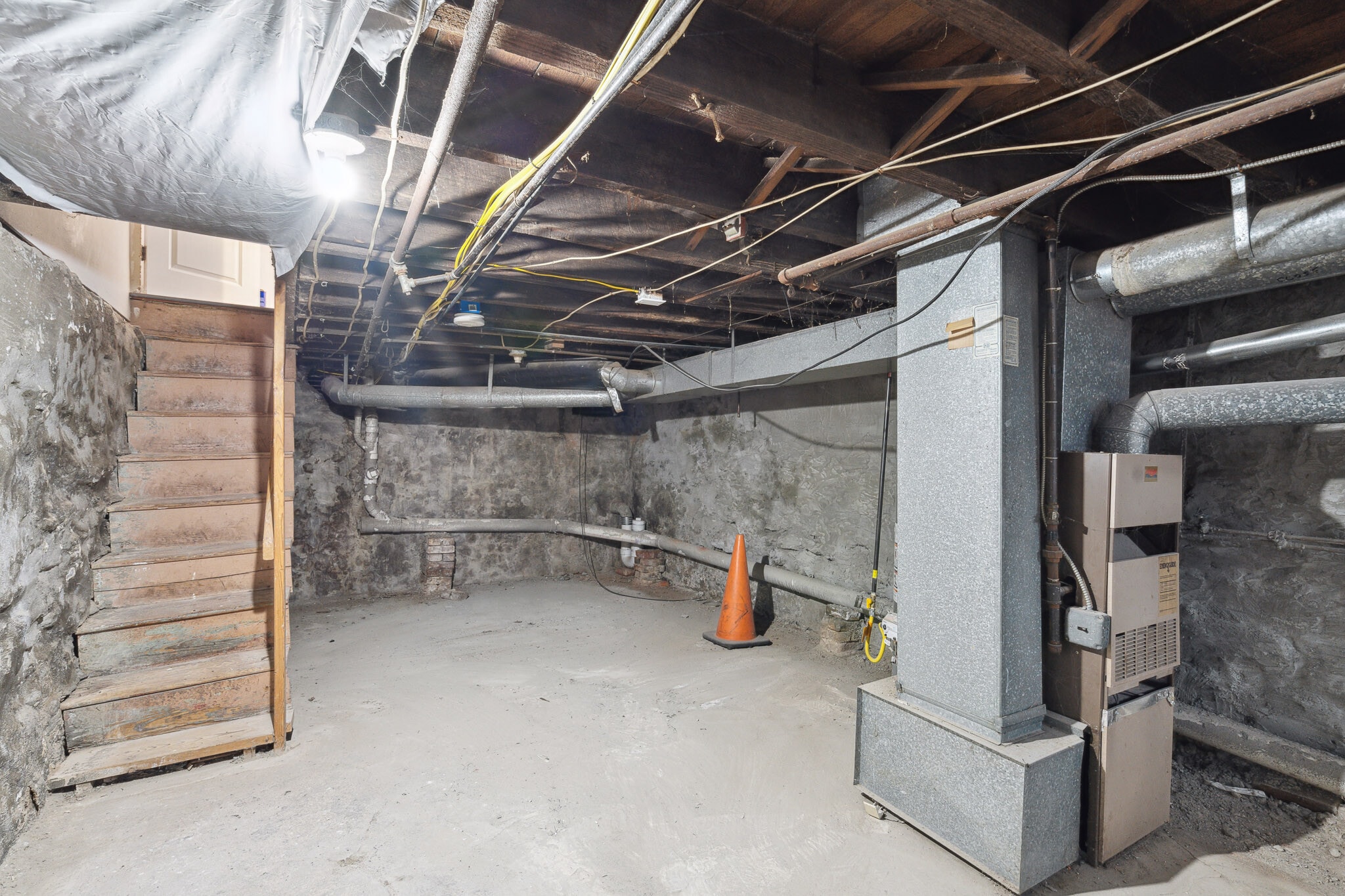 Building Photo - 3079 Tulip St