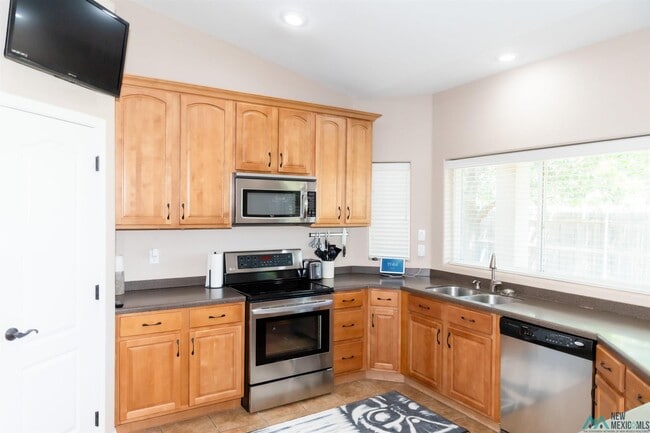 Building Photo - 3008 Fred Daugherty Dr