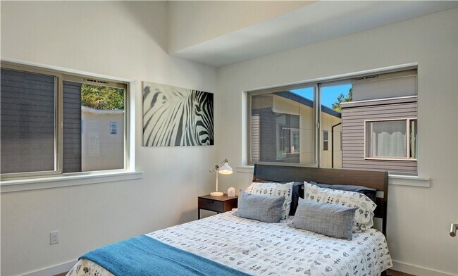 Building Photo - Greenbelt Station Townhomes - Beacon Hill