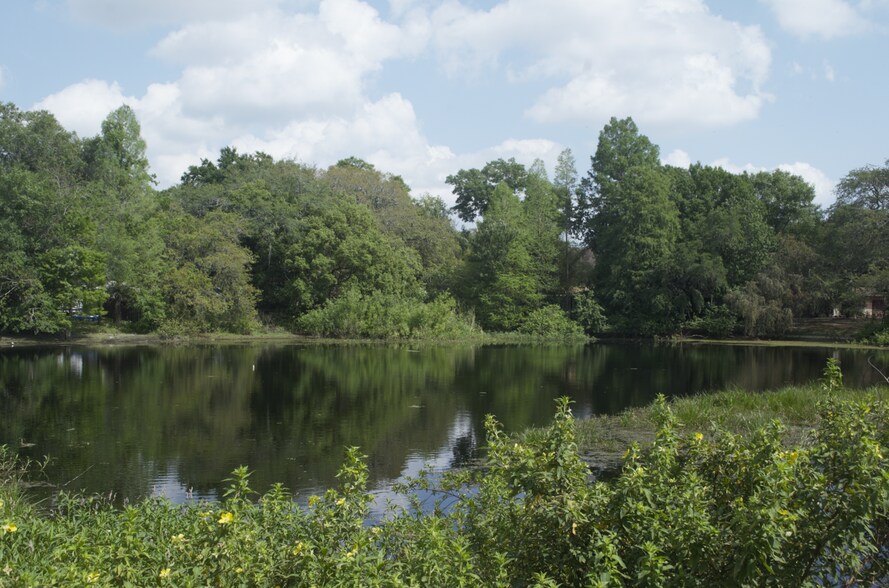 Building Photo - 2110 Seaman Rd