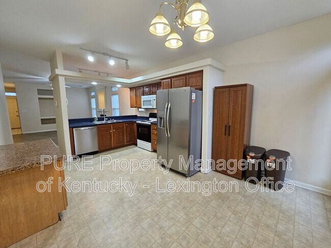 Building Photo - 2616 Crystal Falls Rd