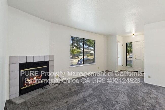 Building Photo - 3203 Sher Ct