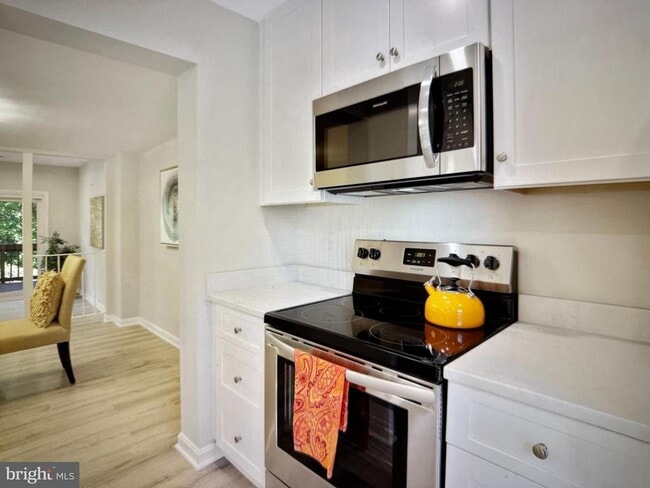 Building Photo - 3039 Mission Square Dr