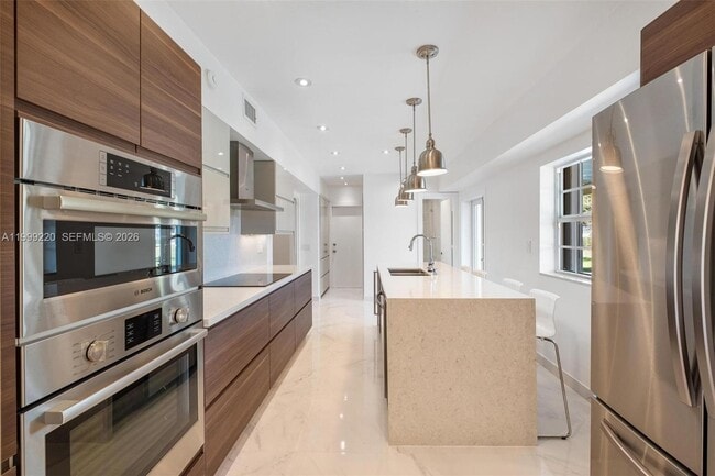 Building Photo - 11401 SW 72nd Pl