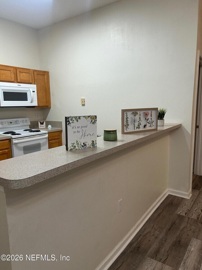 Building Photo - 6063 Maggies Cir