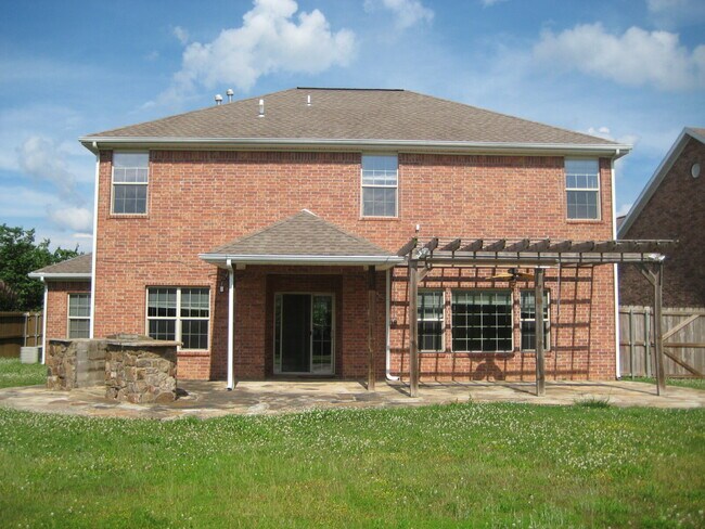 Building Photo - 15 Bluestem Ln
