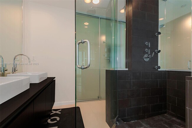 Building Photo - 1040 Biscayne Blvd