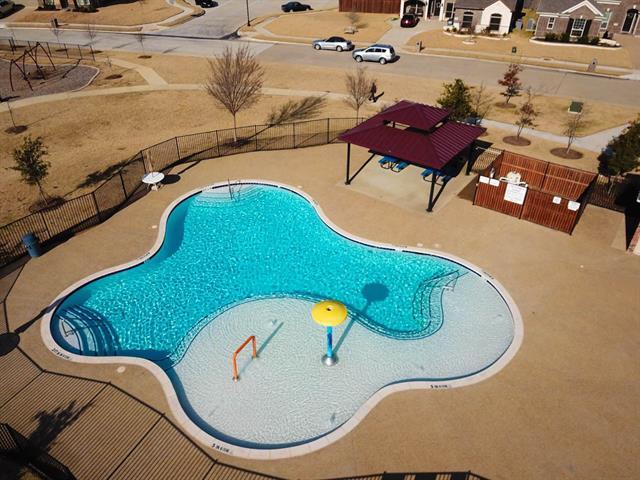 Building Photo - 13713 Blue Bell Dr