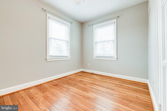 Building Photo - 5809 Mt Vernon Dr