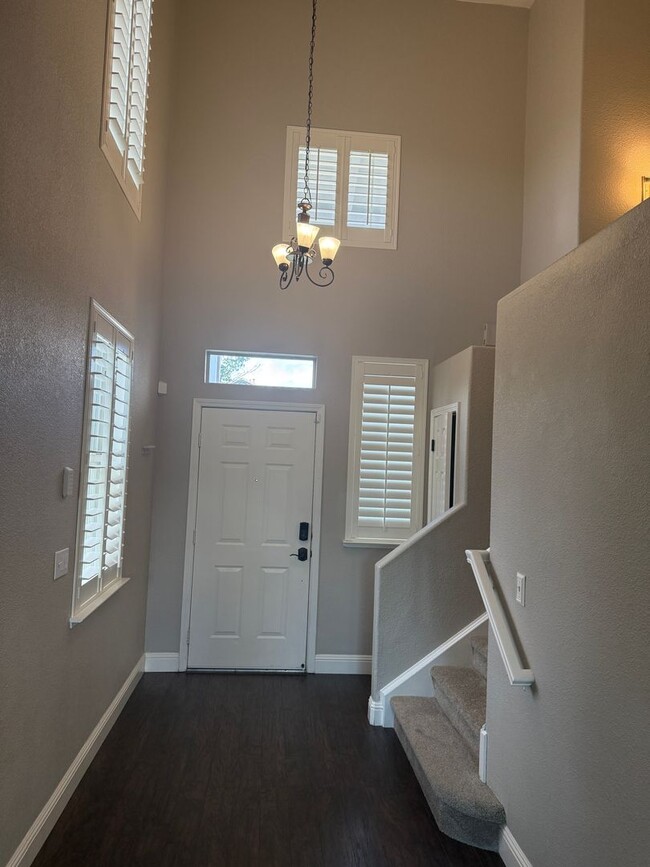 Building Photo - 532 Blarney Cir