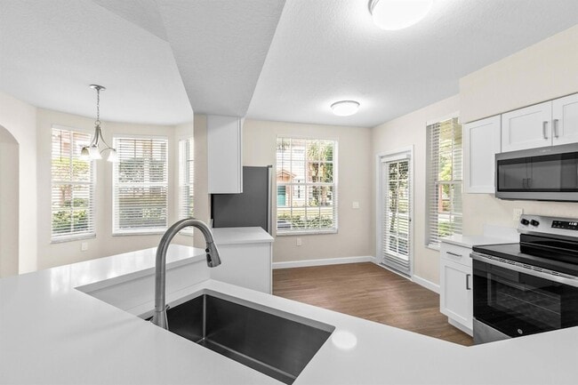 Building Photo - 1609 Belmont Pl