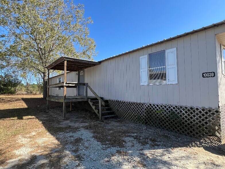 Primary Photo - 10039 Wrangler Wy