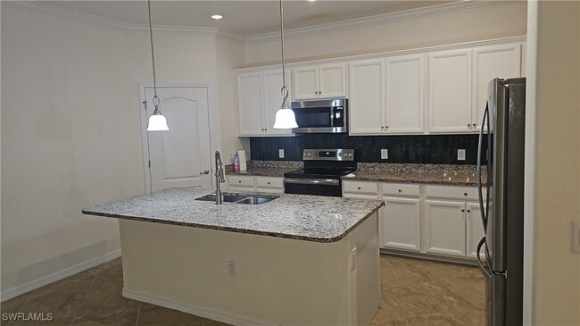 Building Photo - 12763 Fairington Way