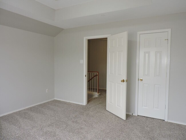 Building Photo - Gorgeous Three Bedroom Condo in South Austin