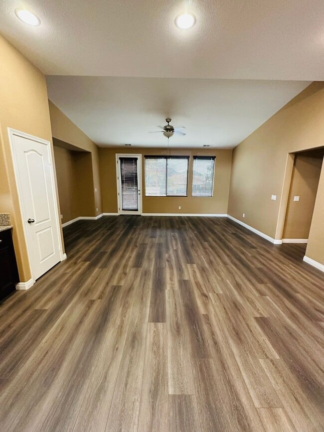 Building Photo - Coming Soon! Gorgeous 4 bed, 4 Bath Canyon Hills home for Lease!