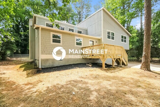 Building Photo - 3 Bedroom Pet-Friendly Home in Rex, GA wit...