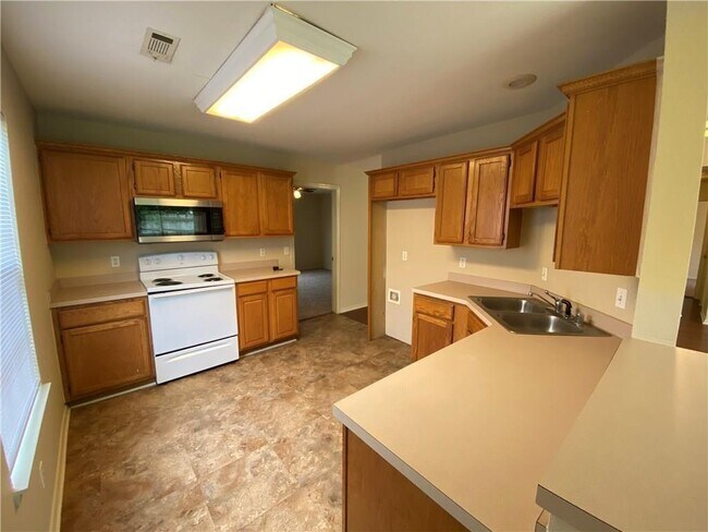 Building Photo - 1103 Ryan St