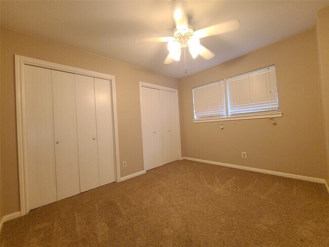 Building Photo - 6511 Pebble Beach Dr