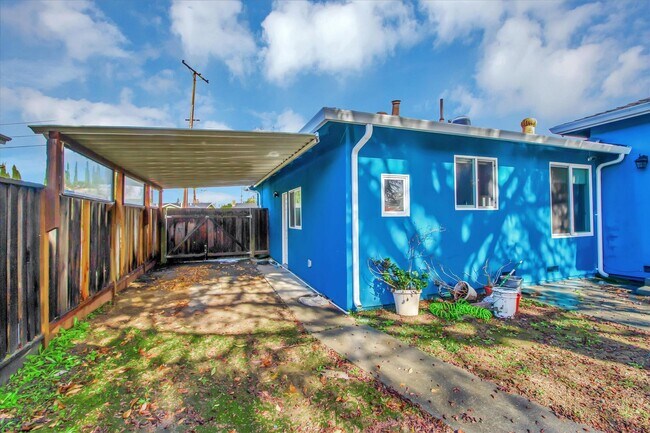 Building Photo - 7150 Bollinger Rd