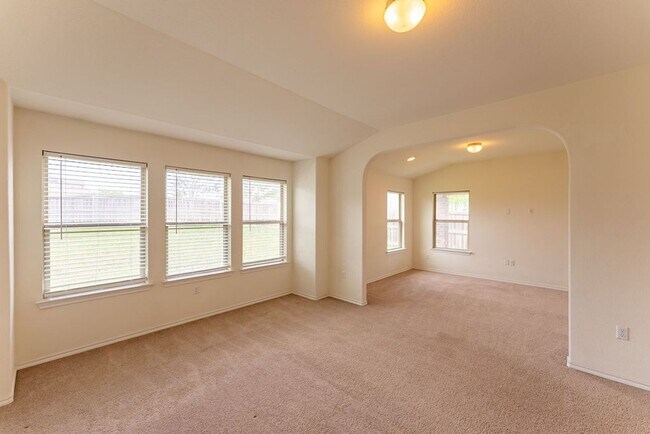 Building Photo - Beautiful Brick 3bed/2ba Home With High End Finishes & Must See Kitchen in NE Austin!