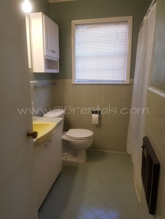 Building Photo - Home in Broadmoor Terrace available