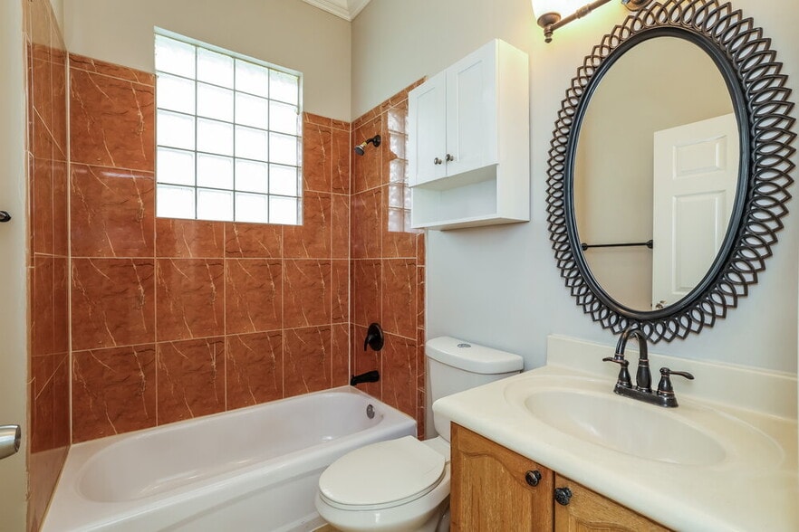 Building Photo - 5293 Sancerre Cir