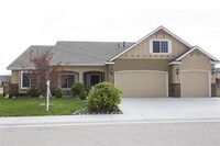 Building Photo - Immaculate 5 Bedroom Home in Kuna_ 3 Car G...