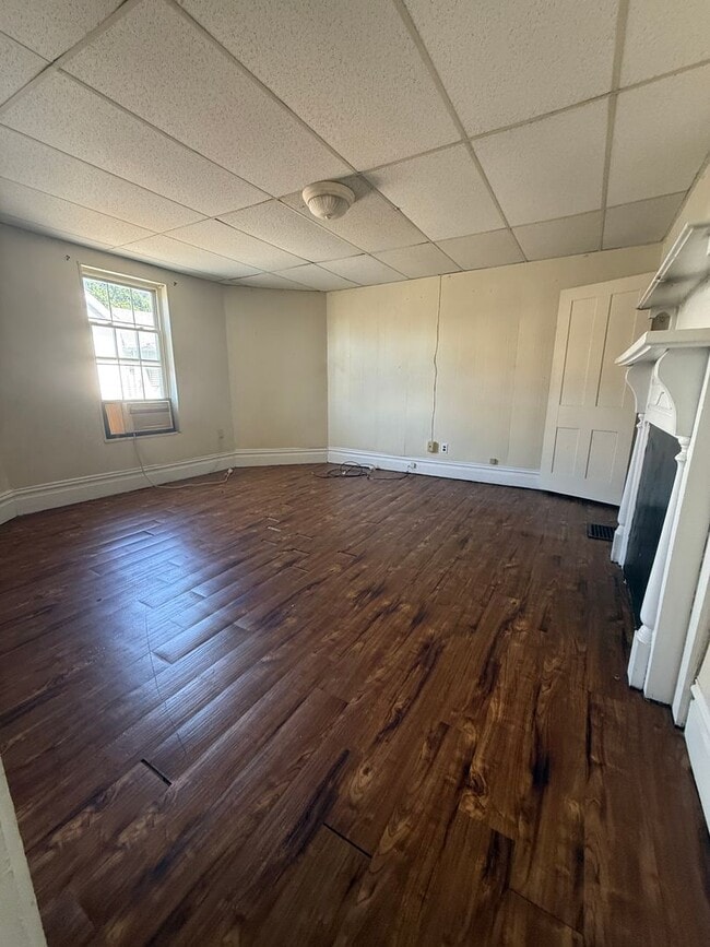 Building Photo - 382 Forest Ave