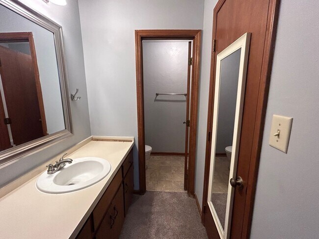 Building Photo - ARCK4116